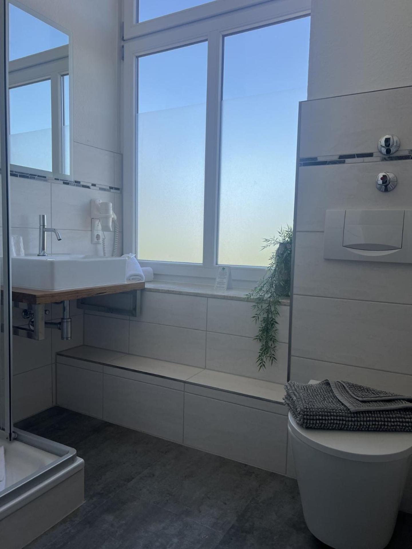 Lexow - Hotel An De Havenkant Tönning Esterno foto